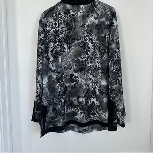 🩷 Chic Black and Gray Women's Blouse